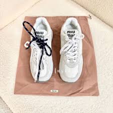 Shoes - Paris Insider HK limited
