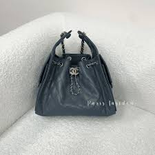 Chanel 25 Hobo bag AS5293 – gray 灰色 - Paris Insider HK limited