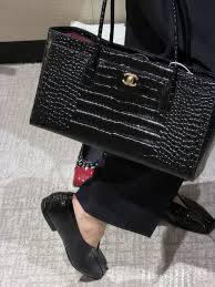 Chanel 26S Crocodile Embossed Small Tote AS6243 – Black (黑色) - Paris Insider HK limited