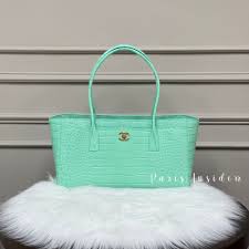 Chanel 26S Crocodile Embossed Small Tote AS6243 – Green (綠色) - Paris Insider HK limited